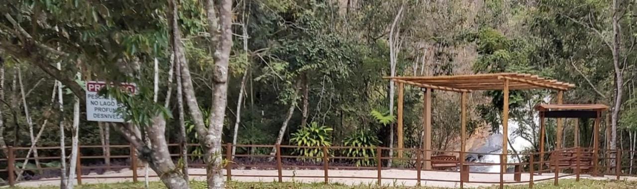Casa De Campo Banheira, Lareira E Cachoeira Công viên tiểu bang Pedra Azul Ngoại thất bức ảnh